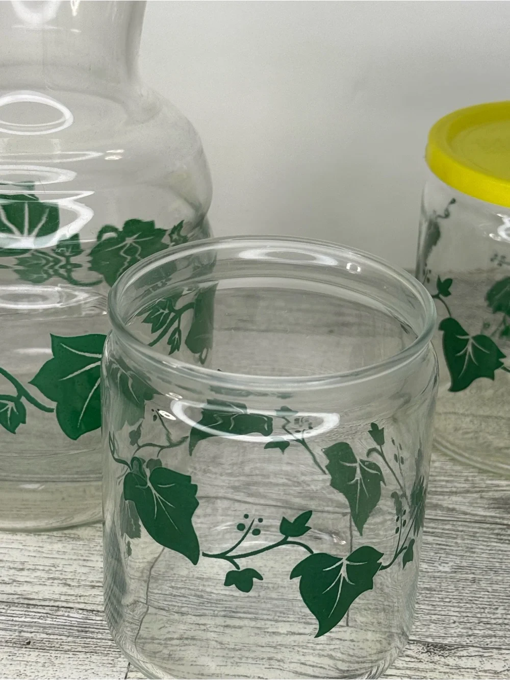 Vintage Handi Saver Decanter Pitcher & Glasses Set Yellow Lids Green Ivy Design
